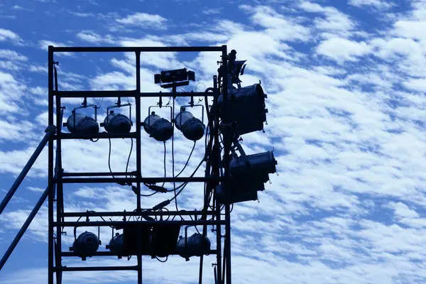 Vysoký Úhel Pohledu Vysokou Vysílání Signálu Proti Modré Obloze — Stock fotografie