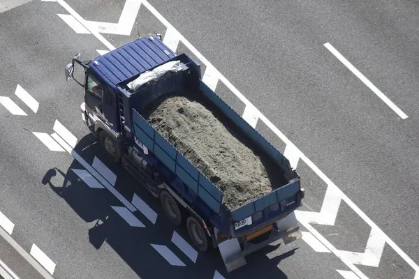 고속도로 개념에 트럭의 — 스톡 사진