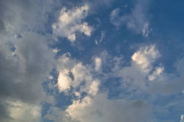 Vackra Moln Blå Solnedgång Himlen Naturlig Bakgrund — Stockfoto