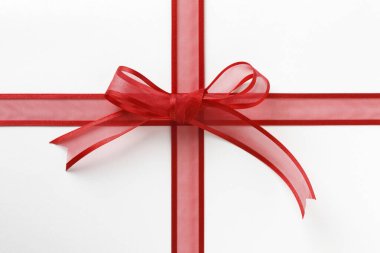 Kırmızı hediye yay ve şerit