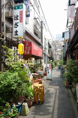 Şehirdeki eski cadde  