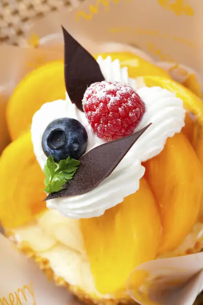 Närbild Läcker Söt Dessert Med Frukt — Stockfoto