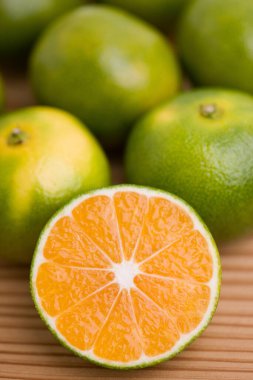 Yeşil mandalina. meyve arka planı. görünümü kapat