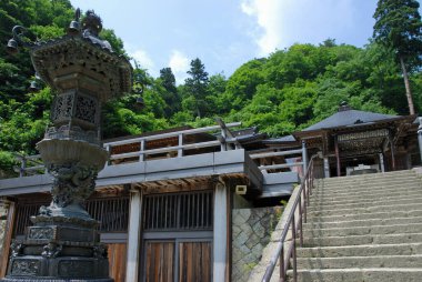 Japonya 'daki eski Japon tapınağının güzel manzarası