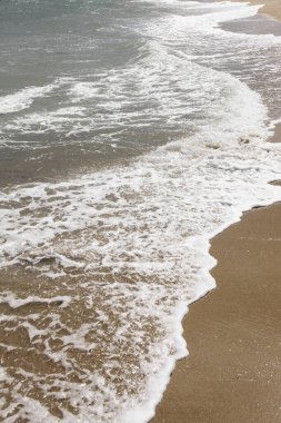 Köpüklü deniz dalgaları. Doğa, tatil konsepti