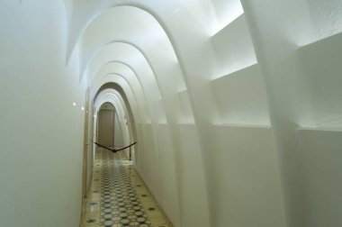 İspanya, Barselona 'daki Gaud' un iç işleri kilisesi.