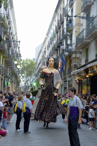 Reuzen Parade Barcelona Nationale Feestdag Met Reusachtige Sculpturen Wandelen Rond — Stockfoto