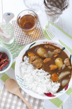 Sebze soslu sığır güveci.