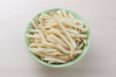 Tuzlu patates kızartmasının yakın görüntüsü.