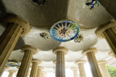 İspanya, Barselona 'daki Gaud' un iç işleri kilisesi.