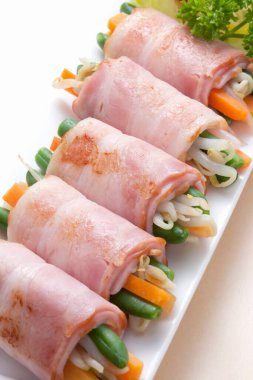 Sebzeli Pastırmalı Patatesler, yakın çekim.