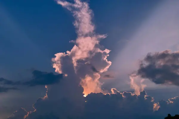 Białe Chmury Błękitnym Niebie Widok Dzień — Zdjęcie stockowe