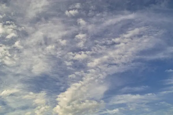 Gyönyörű Felhők Kék Naplemente Égen Természetes Háttér — Stock Fotó