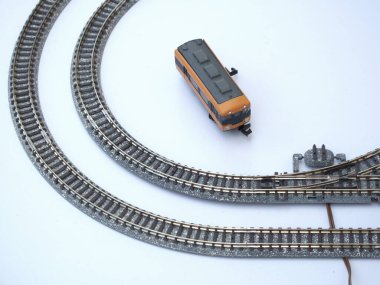 Tren raylarının minyatür maketi