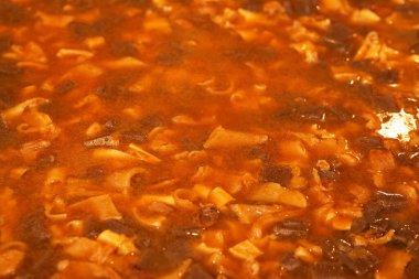 Lezzetli Asya çorbasının yakın plan görüntüsü