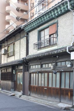 Gündüz şehir binalarının manzarası 