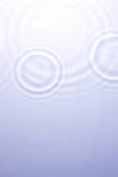 circles on water surface
