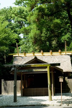Yazın Japonya 'da güzel bir Japon evi.