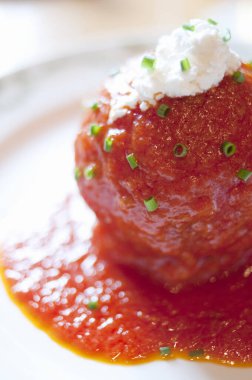 Peynirli ve soğanlı köfte.