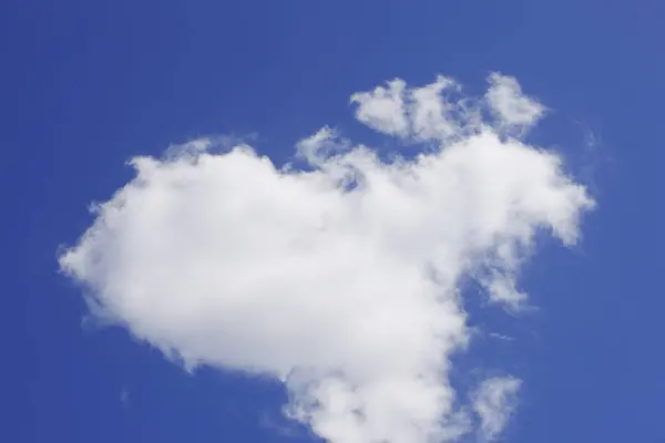Cielo Azul Fondo Nubes Esponjosas Blancas —  Fotos de Stock
