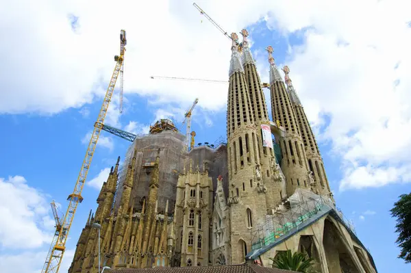 Buitenaanzicht Van Sagrada Familia Grote Onvoltooide Rooms Katholieke Kleine Basiliek — Stockfoto