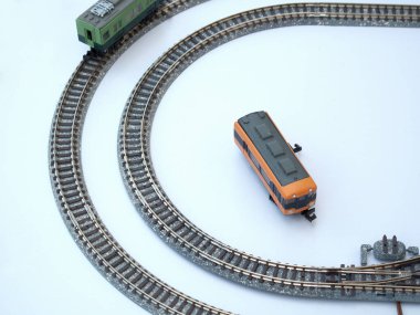 Tren raylarının minyatür maketi