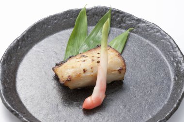 Lezzetli ızgara İspanyol uskumrusu, yakın plan.