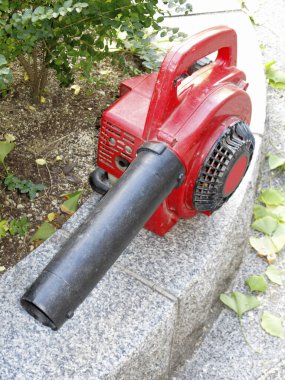 Zenoah el bilgisayarı parkta