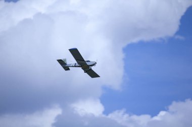 Uçan oyuncak uçak, eğlence konsepti