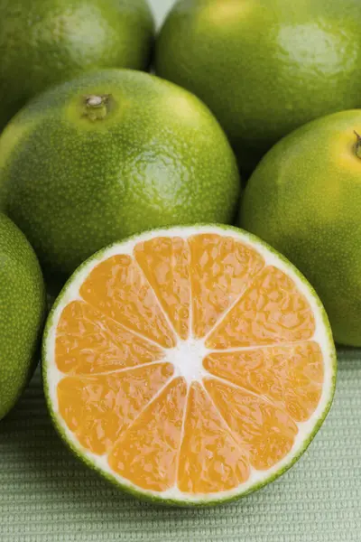 Groene Mandarijnen Fruitachtergrond Close Zicht — Stockfoto