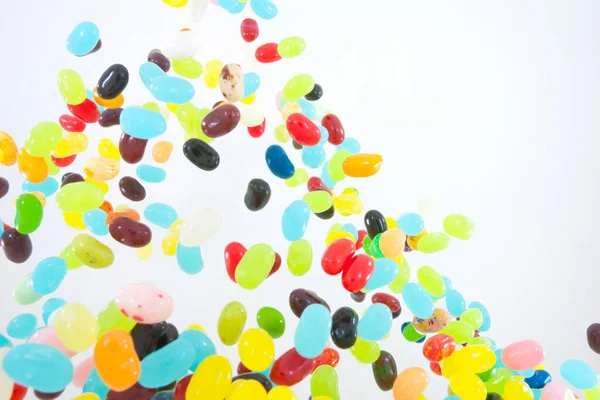 Bunte Bonbons Isoliert Auf Weißem Hintergrund — Stockfoto