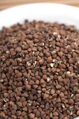 Arkaplanda kuru karabuğday, yakın plan -.