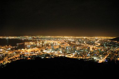 Şehrin yerel mimarisiyle panoramik görüntüsü