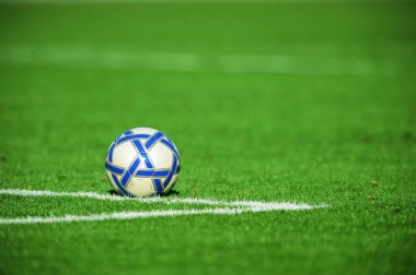 Stadyumda futbol topu 