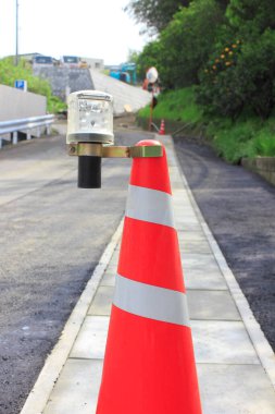 yol bariyeri ve inşaat alanı