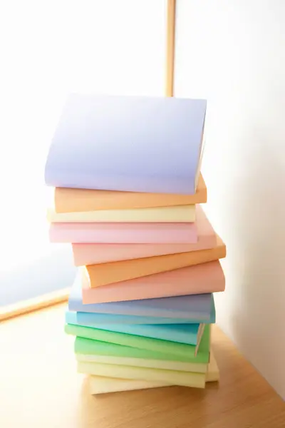 Close Livros Capas Coloridas — Fotografia de Stock