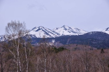 Fuji Dağı manzaralı dağ sırası