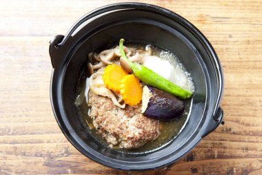 Sığır etli şehriye yahnisi, Asya yemeği, yakın çekim, üst manzara..