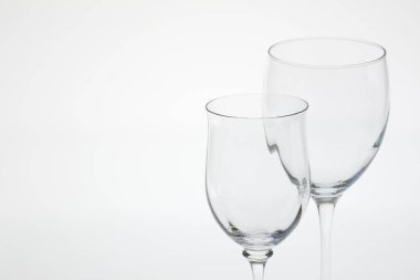 Beyaz üzerine boş bardak