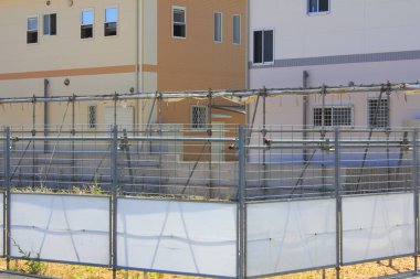 Şehrin modern binası