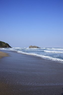 Deniz kıyısının güzel manzarası