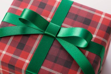 yay ile Noel hediye kutusu