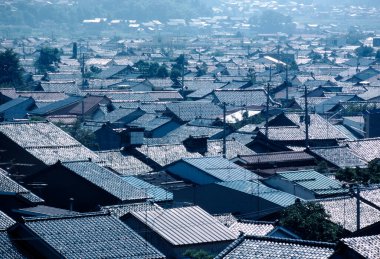 Japonya 'daki eski şehir çatılarının manzarası 