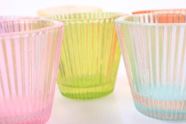 İçecekler için plastik bardaklar