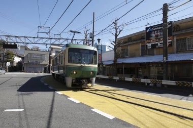 Şehirdeki tren istasyonunun manzarası 