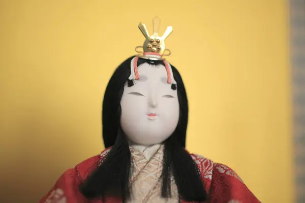 Egy Közelkép Egy Kimonót Viselő Női Babáról — Stock Fotó