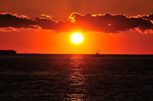 Bela Vista Pôr Sol Sobre Oceano — Fotografia de Stock