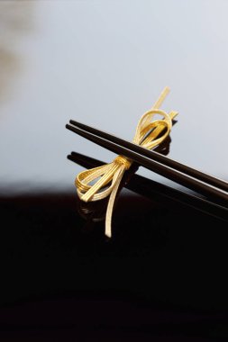 Dinlenme alanına yerleştirilmiş çubukların yakın görüntüsü