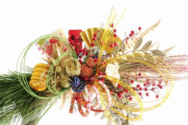 Geleneksel Japon çiçek süslemesi beyaz arka planda izole edilmiş.