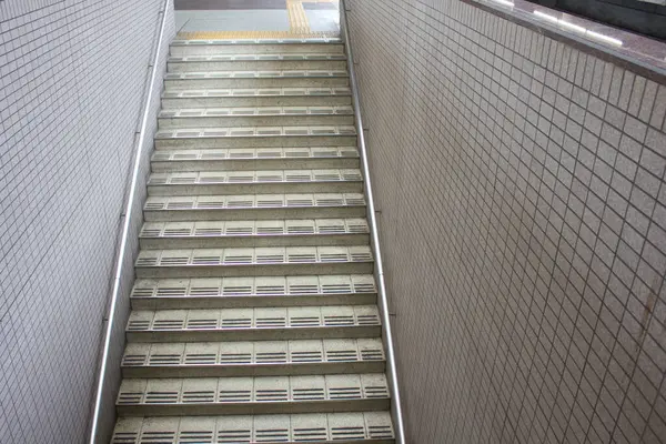 Metro Istasyonundaki Merdivenler — Stok fotoğraf